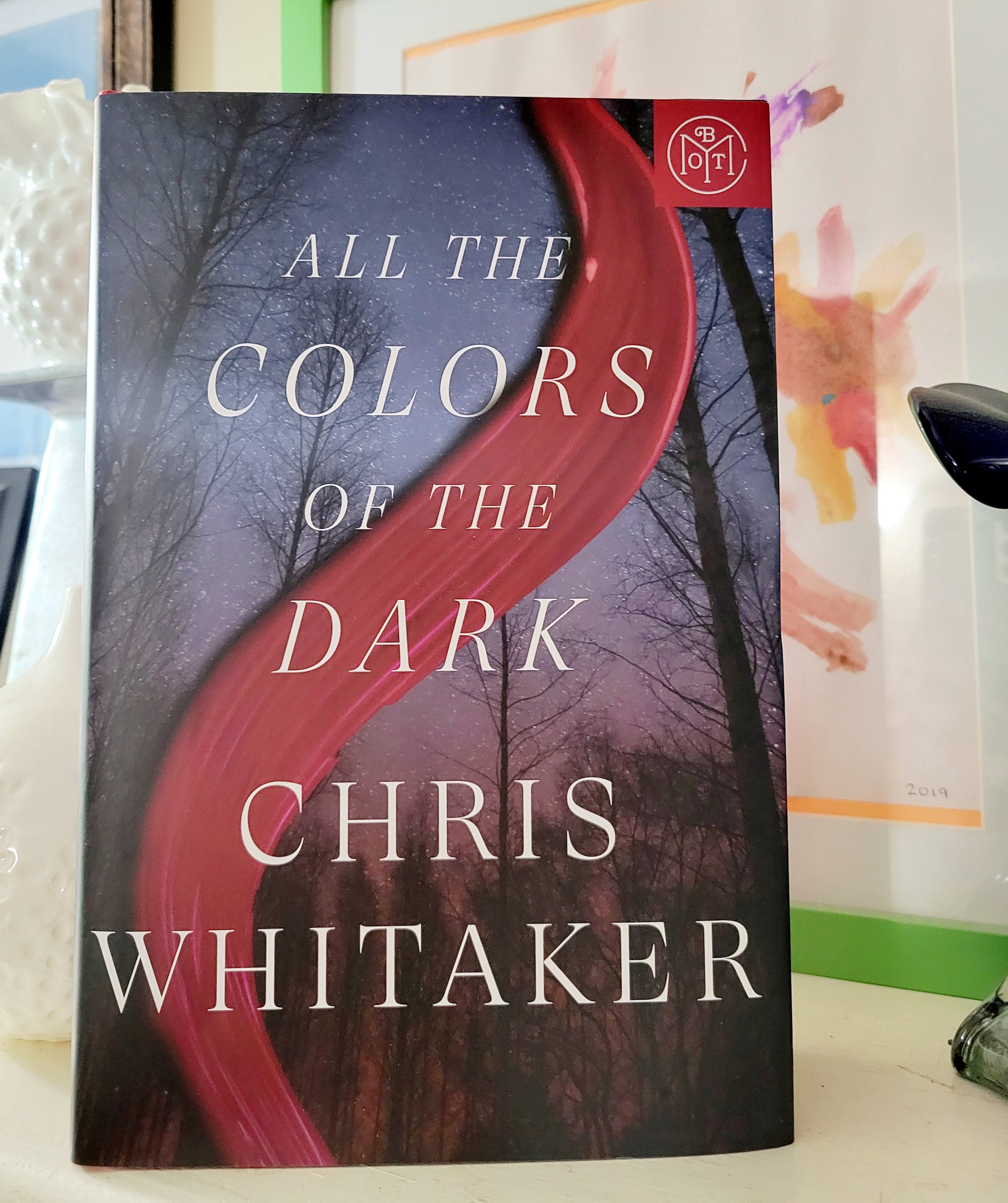 ALL THE COLORS OF THE DARK – Chris Whitaker – A Girl Named Tommi